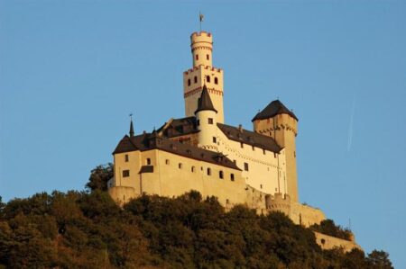 De Marksburg bij Koblenz